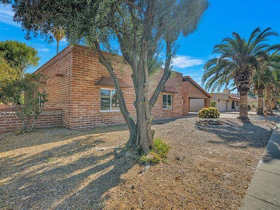 2nd image of 742 N Abrego Dr