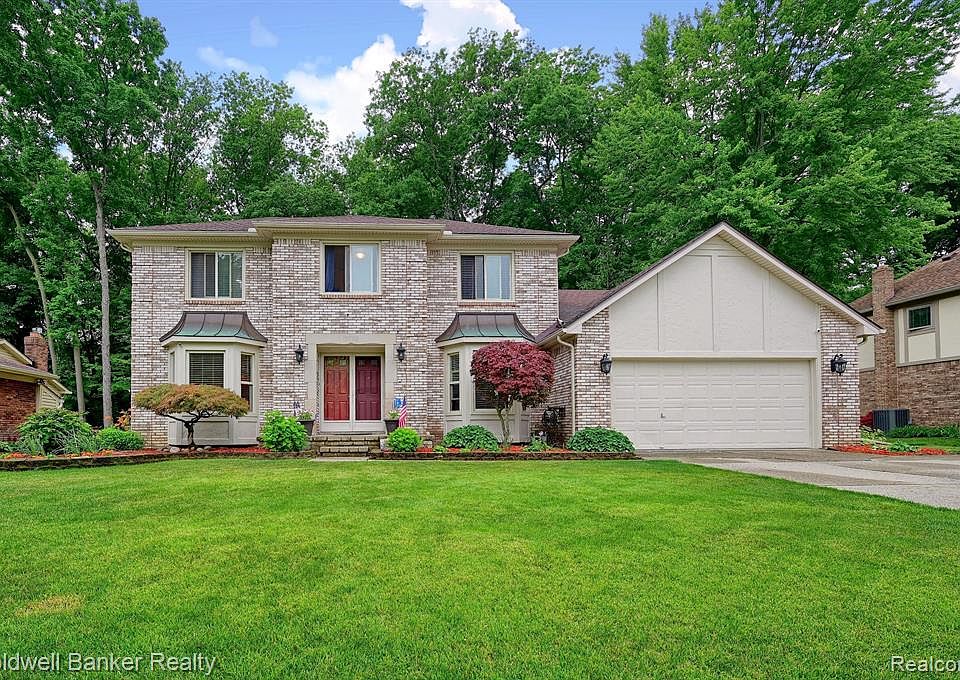 15798 Blue Skies Dr, Livonia, MI 48154 Zillow