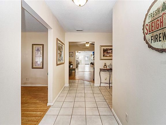 5th image of 906 W Terrace Dr