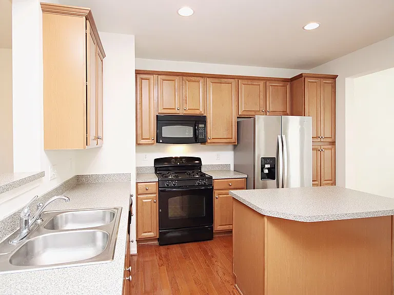 1557 Montessori Ter — Photo 9