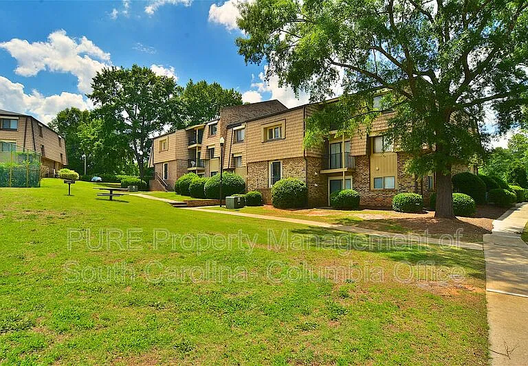 1002 Old Manor Rd — Photo 5