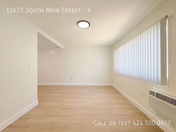 3rd image of 12423 S Main St #4