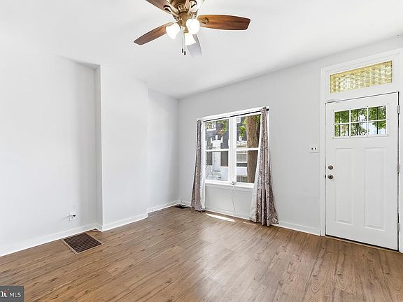 4th image of 2951 Gerritt St