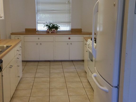 5th image of 3504 Brussels Ct NE