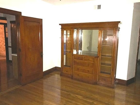 5th image of 2208 N Talman Ave APT 3L