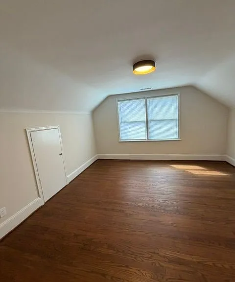 905 Riverside Blvd — Photo 16