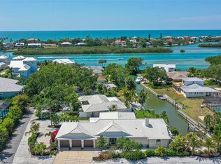 607 Bayshore Rd, Nokomis, FL 34275