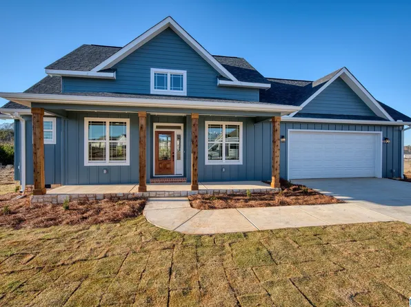 42 Inverness St, Jacksonville, AL 36265