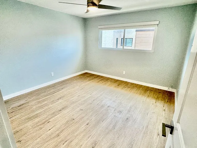 9721 Graham Street — Photo 20