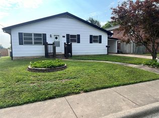 223 S Spring St, Perryville, MO 63775
