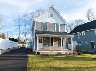 8 Howd Ave, Branford, CT 06405