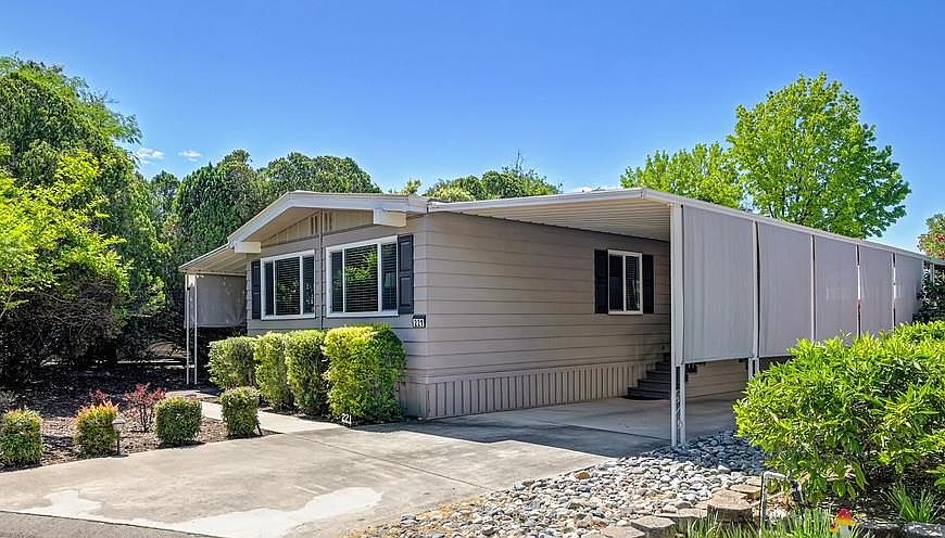 1st image of 221 Bluebird Ln