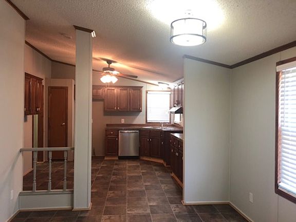5th image of 213 Long Meadow Ln