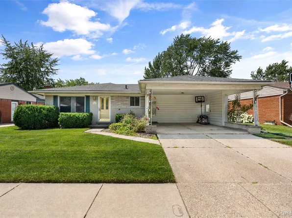 35379 Lucinda Dr, Clinton Township, MI 48035