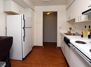 906 Som Center Rd APT 201, Mayfield Village, OH 44143