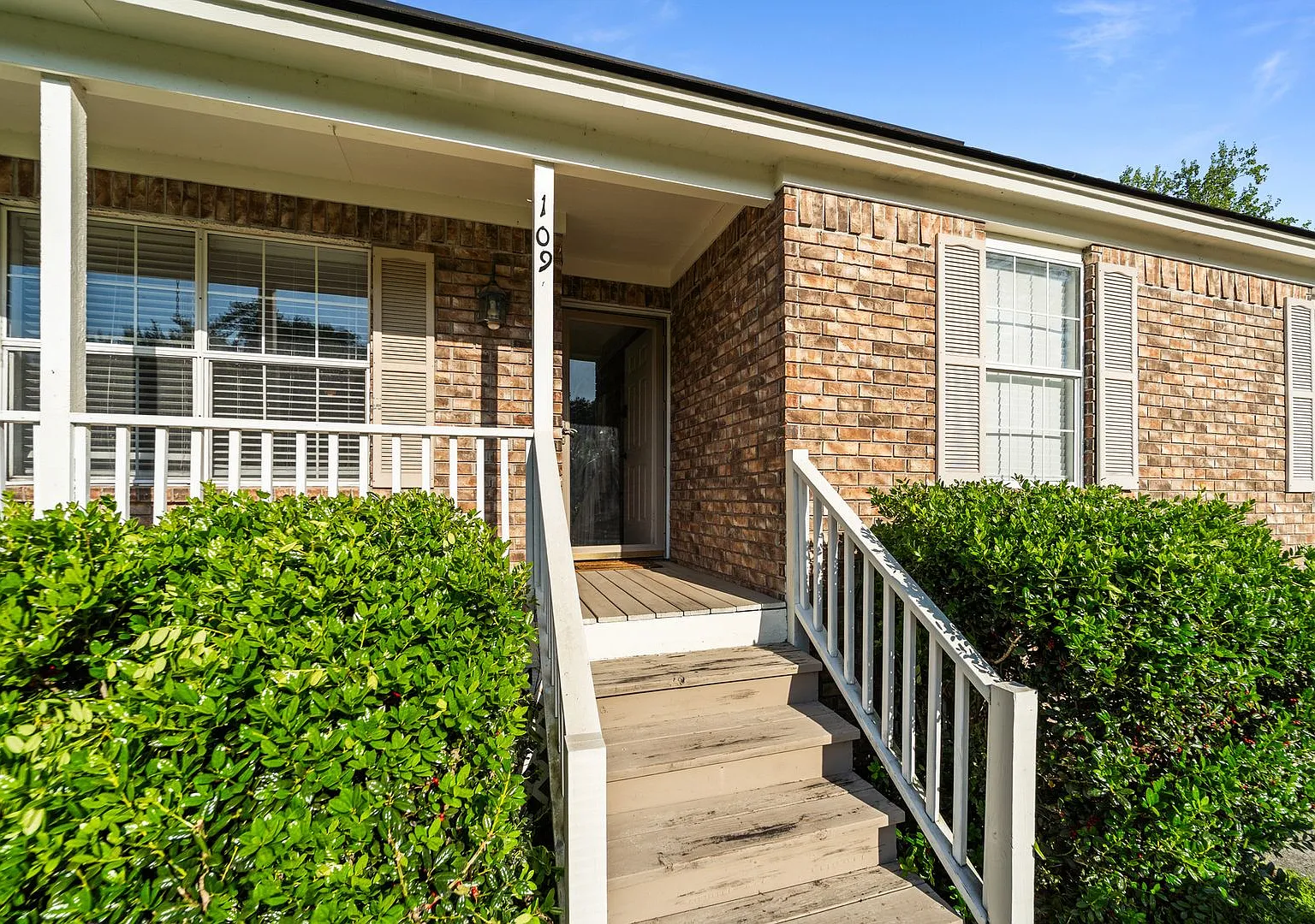 Battery Point Beauty 3BR Home with Open Living & Outdoor Oasis — Photo 4