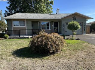 1910 Country Club Rd, Woodburn, OR 97071