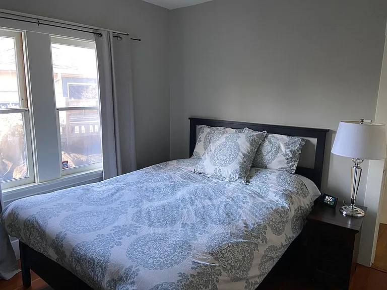 2400 Grant St — Photo 7