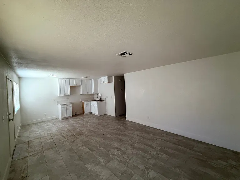 2159 Belmont St — Photo 2