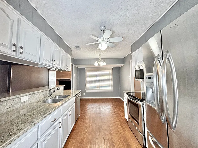 7015 Forest Pne — Photo 4