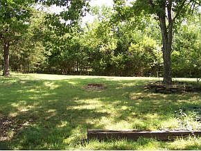 4th image of 8 Shady Hollow Rd