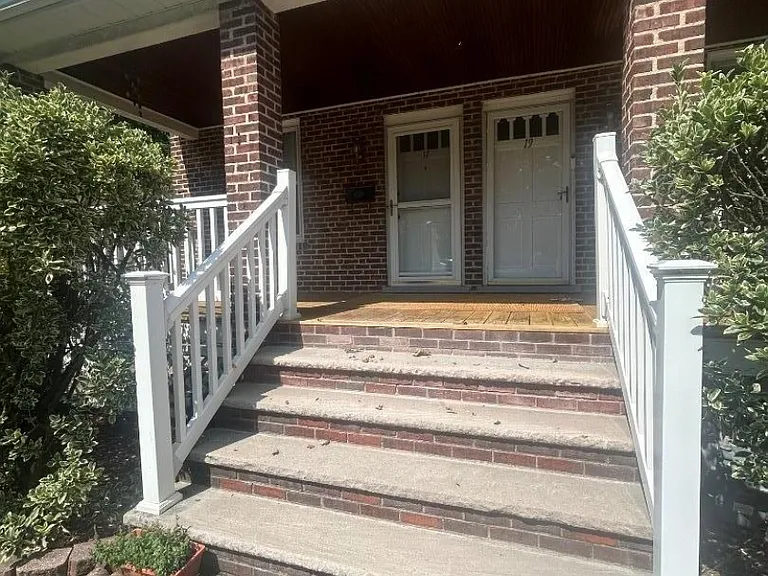 17 Codington Pl — Photo 2
