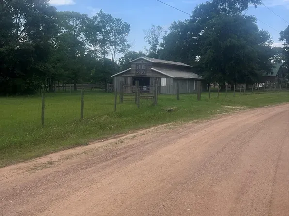 495 Taras Path, Livingston, TX 77351