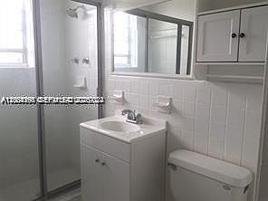 4th image of 200 S Shore Dr APT 7