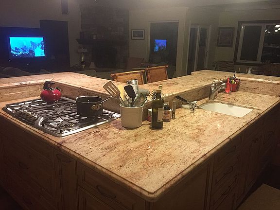 Kitchen open to fam room