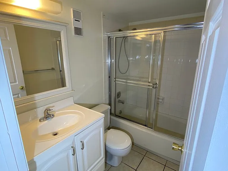 130 Jasmine Woods Ct #12A — Photo 14
