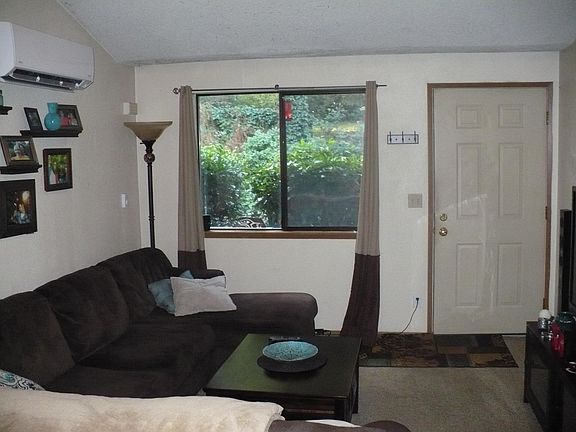 4th image of 5114 Hunt St NW #2