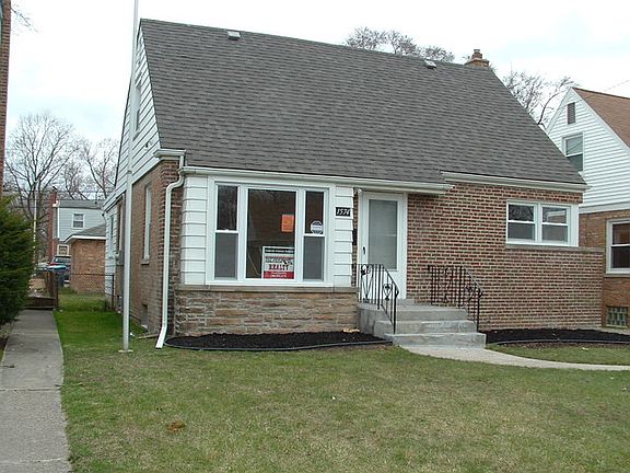 3rd image of 1574 Kenilworth Dr