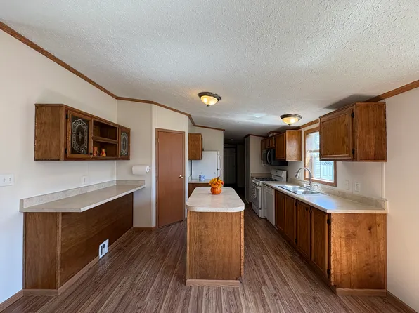 286 Pin Oak Ln #286, Whittaker, MI 48190