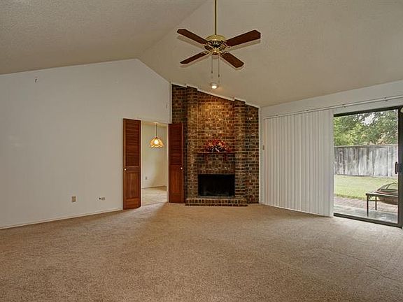 3rd image of 309 Ascot Dr
