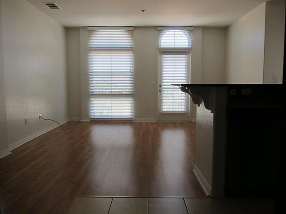 2nd image of 3950 Ohio St Unit 429