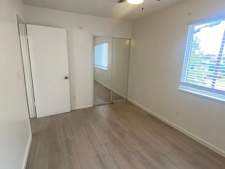 13935 S San Pedro St #264 — Photo 9
