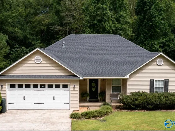 2209 Pond Cir, Guntersville, AL 35976