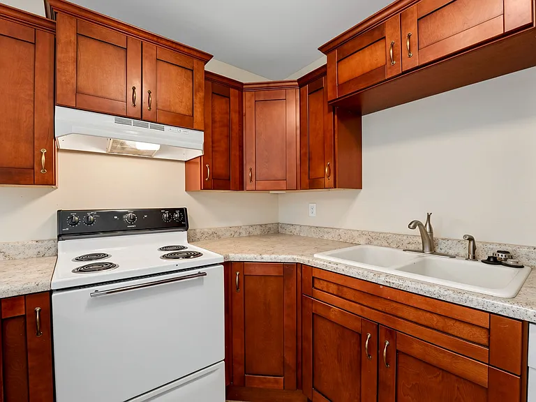 114 S Lesueur — Photo 14