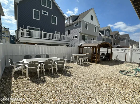 39 Coolidge Ave, Seaside Heights, NJ 08751