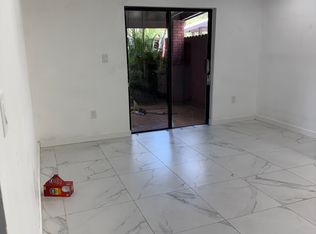 10261 SW Flagler Ter, Sweetwater, FL 33174
