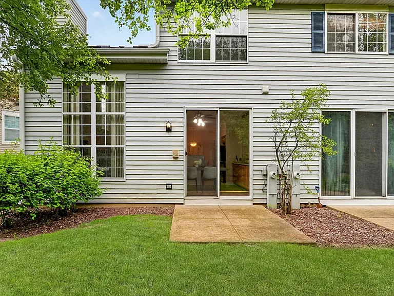 1258 S Candlestick Way — Photo 3