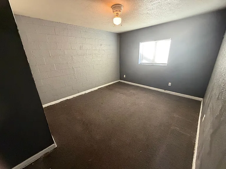 1033-1037 Alvarado Dr SE — Photo 21