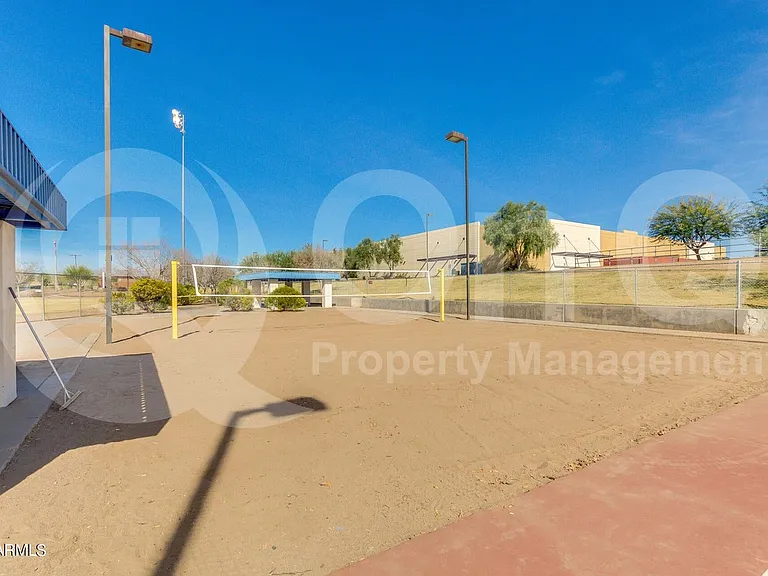 2764 E Highland Ct — Photo 23