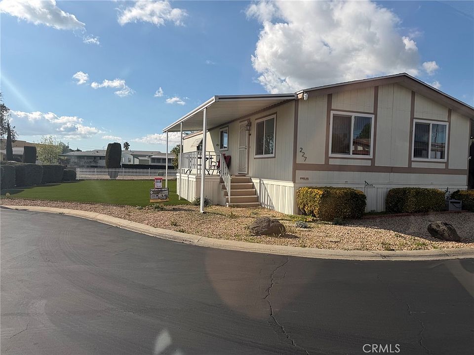 1st image of 23820 Ironwood Ave