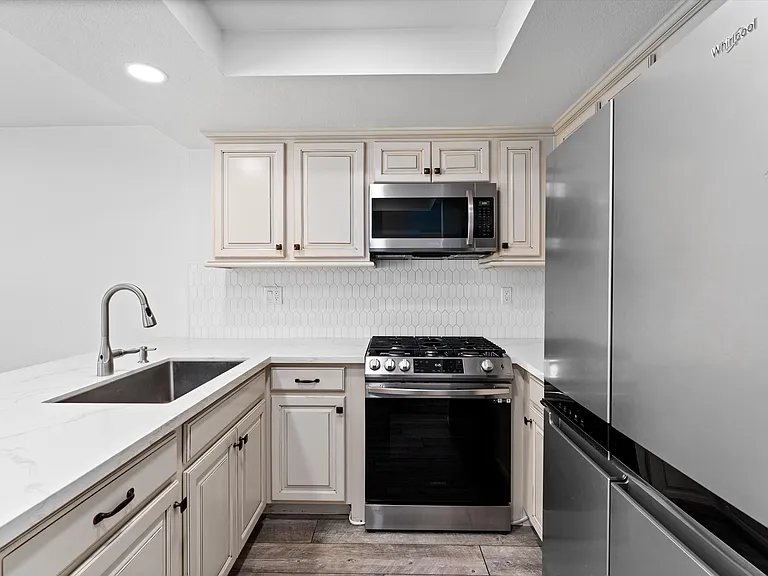 2317 Sandbar Dr #204 — Photo 9