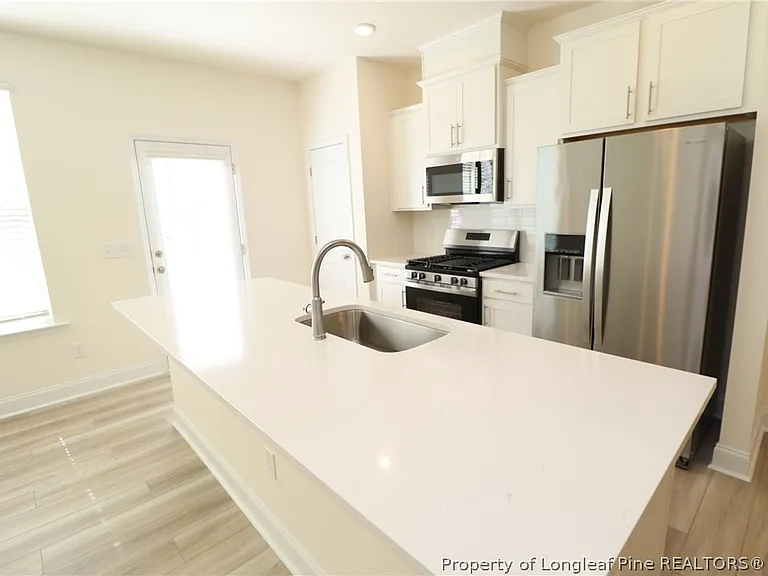 917 Kensley Grove Ln — Photo 11