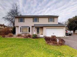 11 Willow Pl, Ronkonkoma, NY
