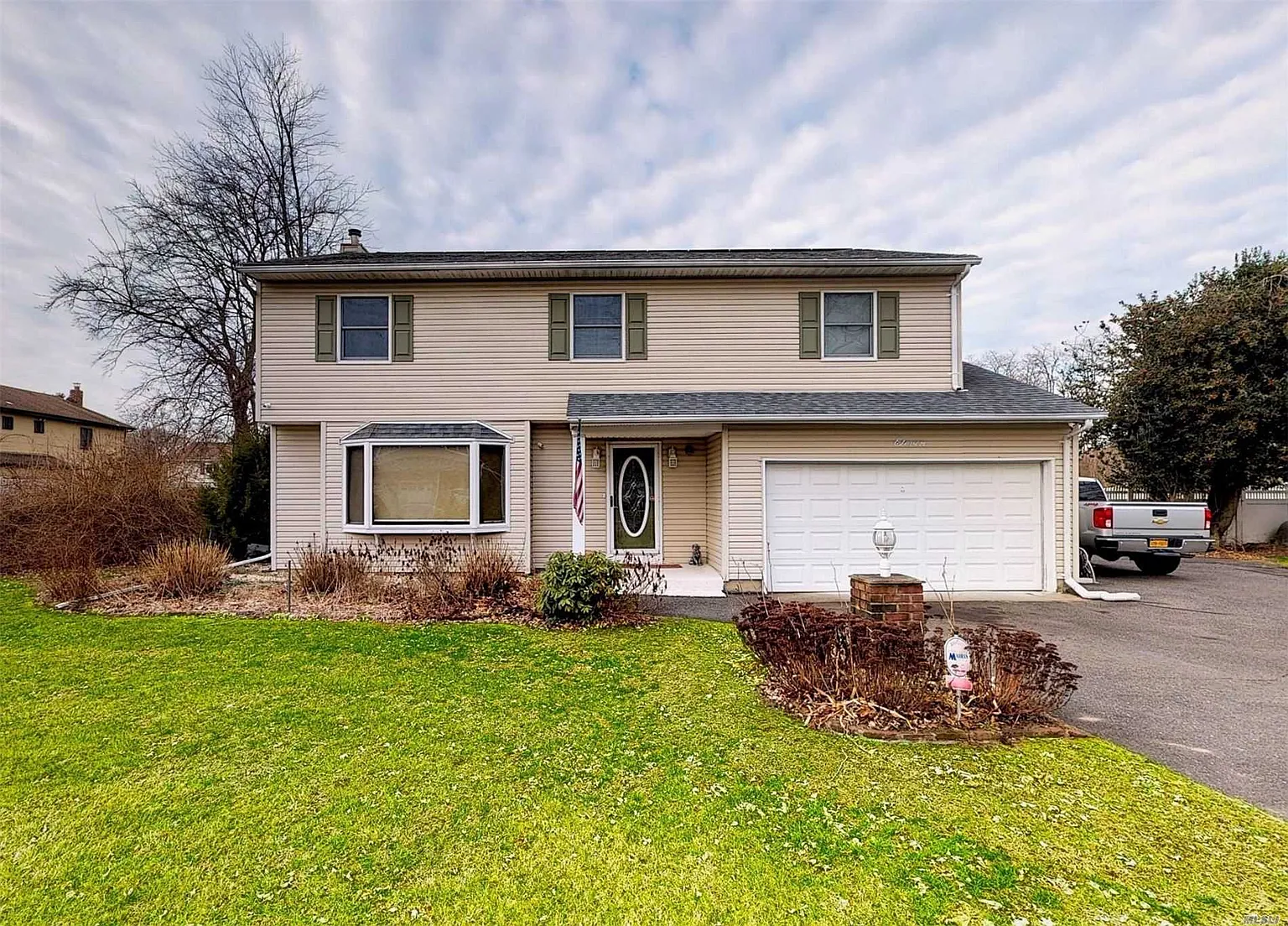 11 Willow Pl photo 1