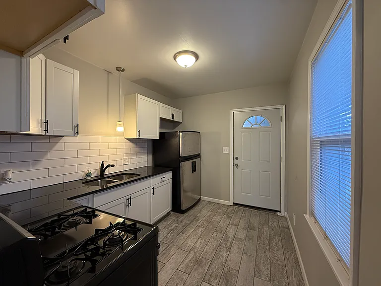 349 Westminster St — Photo 10