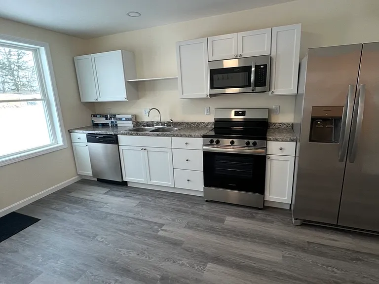10 Boulder Dr #A — Photo 3